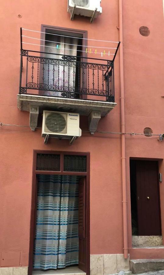 דירות קאסטלמארה דל גולפו Casa Tiziana מראה חיצוני תמונה
